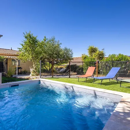 Isis Pool & Elegance Vila