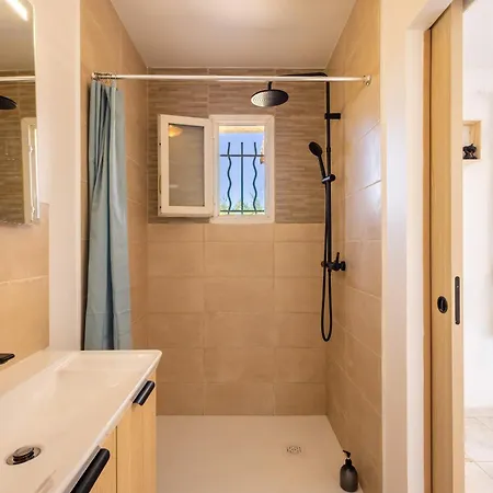 Vila Isis Pool & Elegance Portiragnes